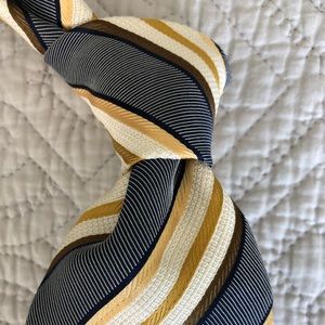 Ermenegildo Zegna Tie! Beautiful and Classy!